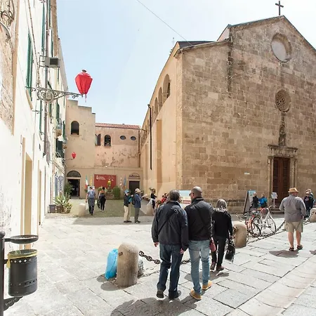 Centro Storico Carlo Alberto アルゲーロ