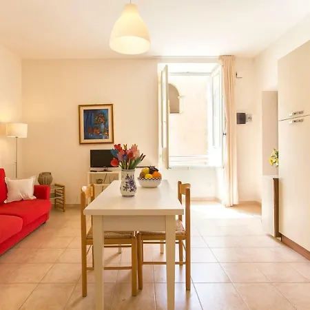 Centro Storico Carlo Alberto Daire Alghero