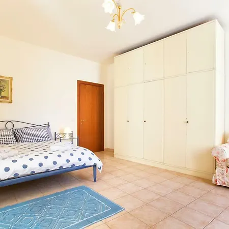 Appartamento Centro Storico Carlo Alberto *