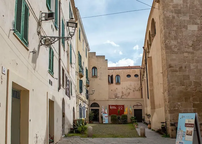 Centro Storico Carlo Alberto アルゲーロ