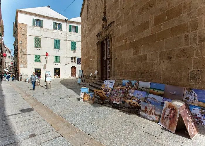 Centro Storico Carlo Alberto アルゲーロ